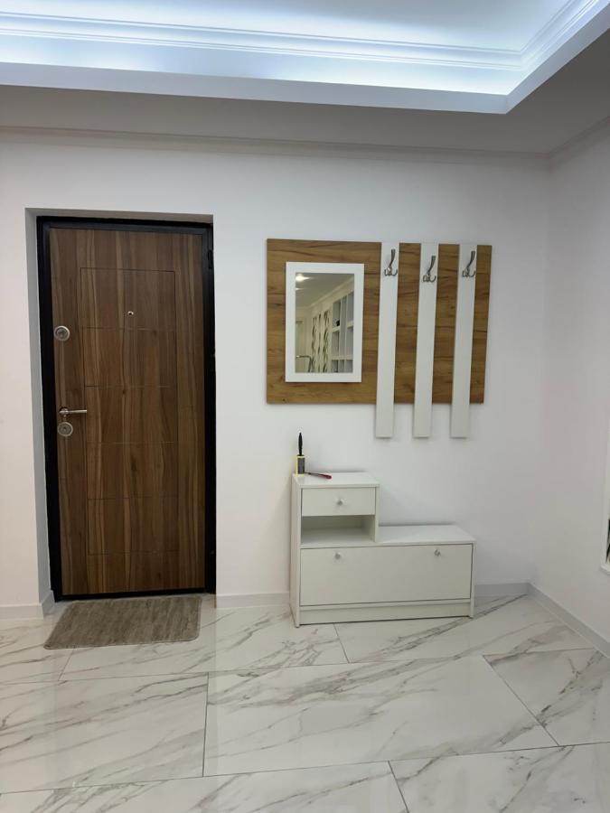 Golden Garden Luxury Apartment In Бухарест Экстерьер фото
