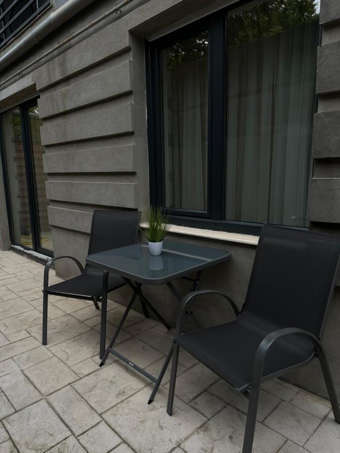 Golden Garden Luxury Apartment In Бухарест Экстерьер фото